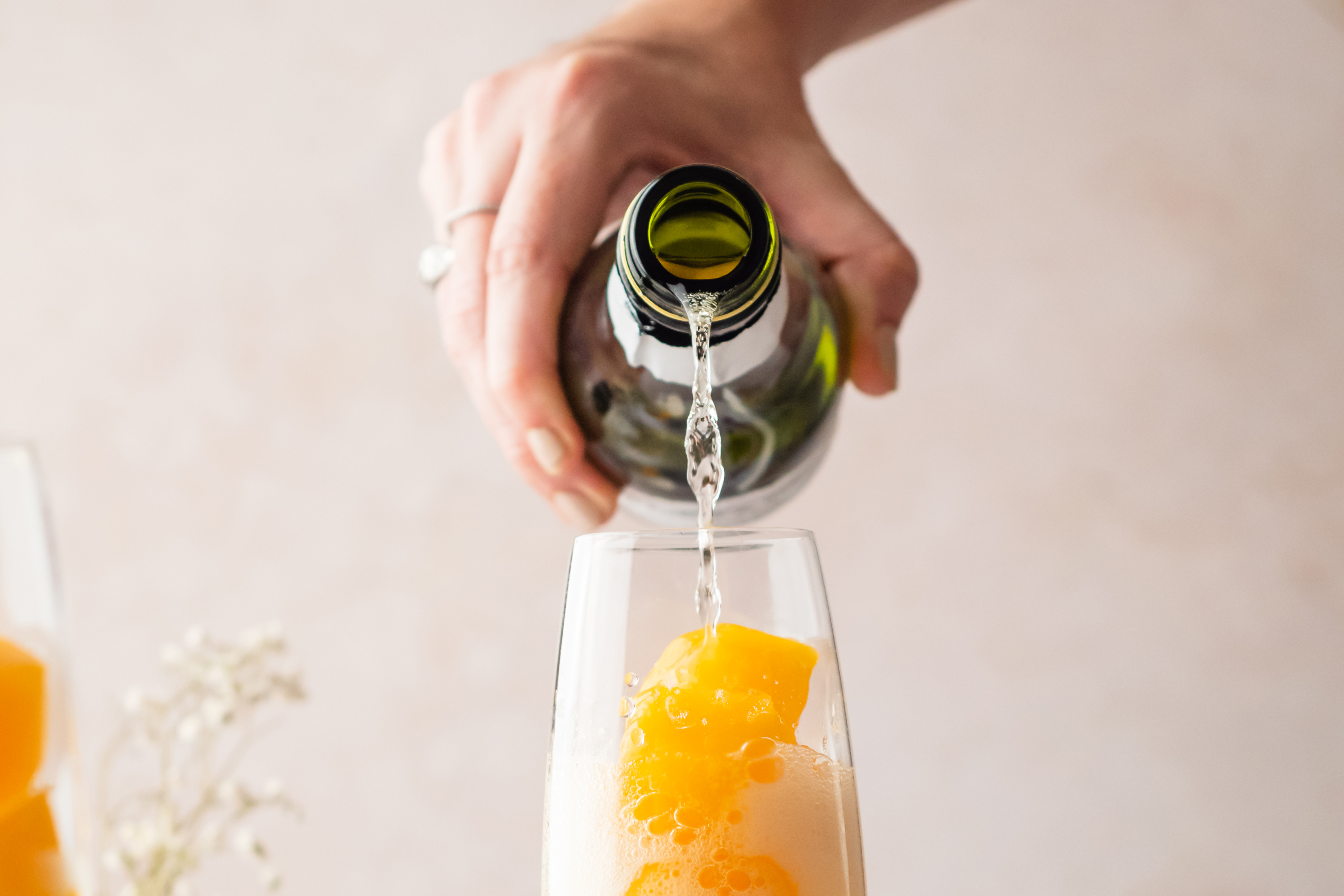 How to Make a Prosecco Mimosa (2-ingredient Prosecco Mimosa recipe)