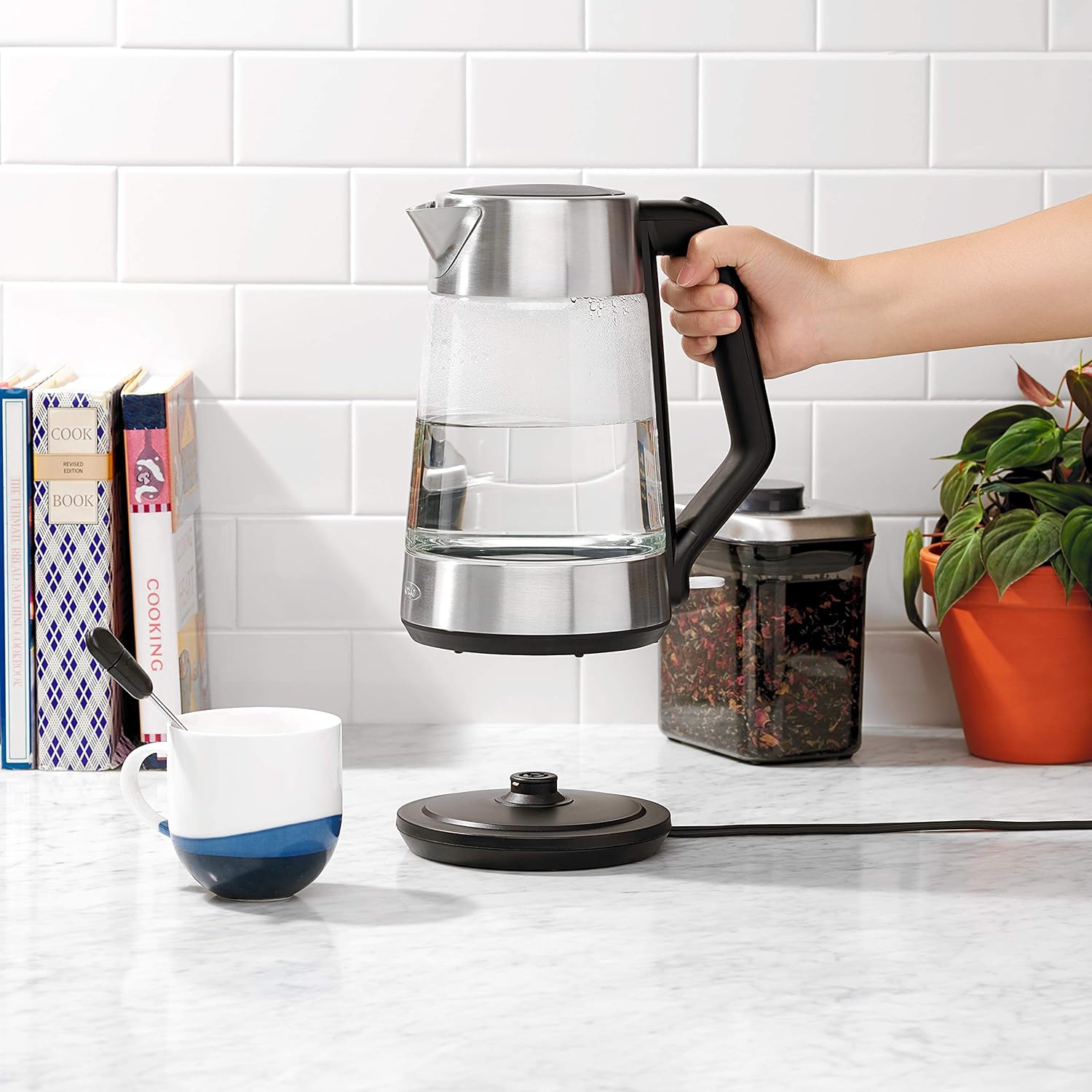 OXO Brew Clarity Cordless Glass Electric Tea Kettle w/ Adjustable  Temperature, 1 Piece - Kroger