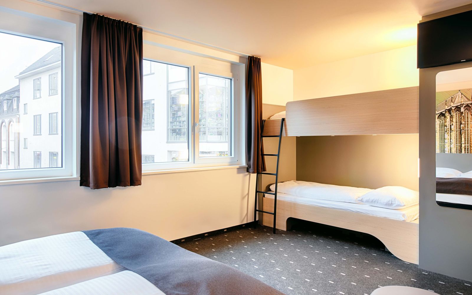  B&B HOTEL Aachen-City