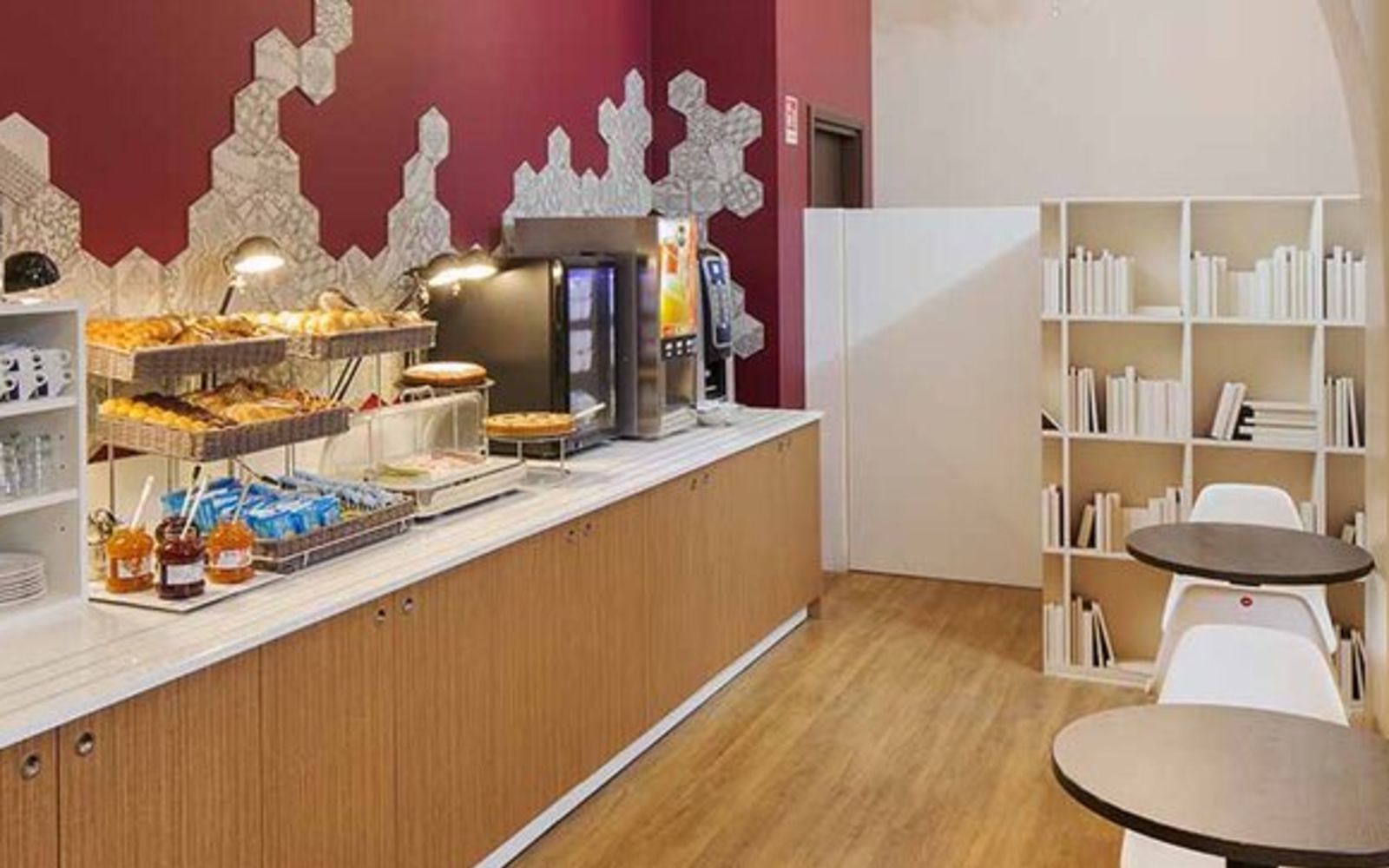 b&b hotel trieste via sant'anastasio trieste ts