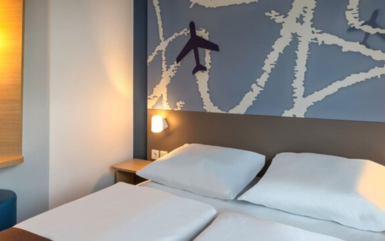 Hotel Am Flughafen Frankfurt Hahn www.hotel-bb.com