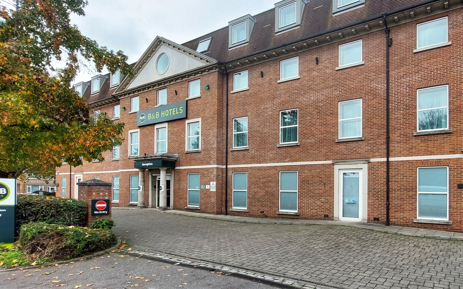 B&B HOTEL London Heathrow
