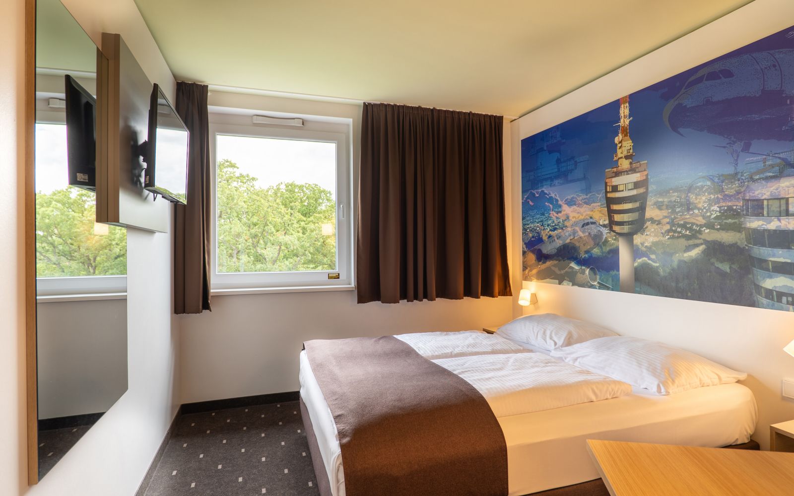 Golden Leaf Hotel Stuttgart Airport & Messe Parken www.hotel-bb.com