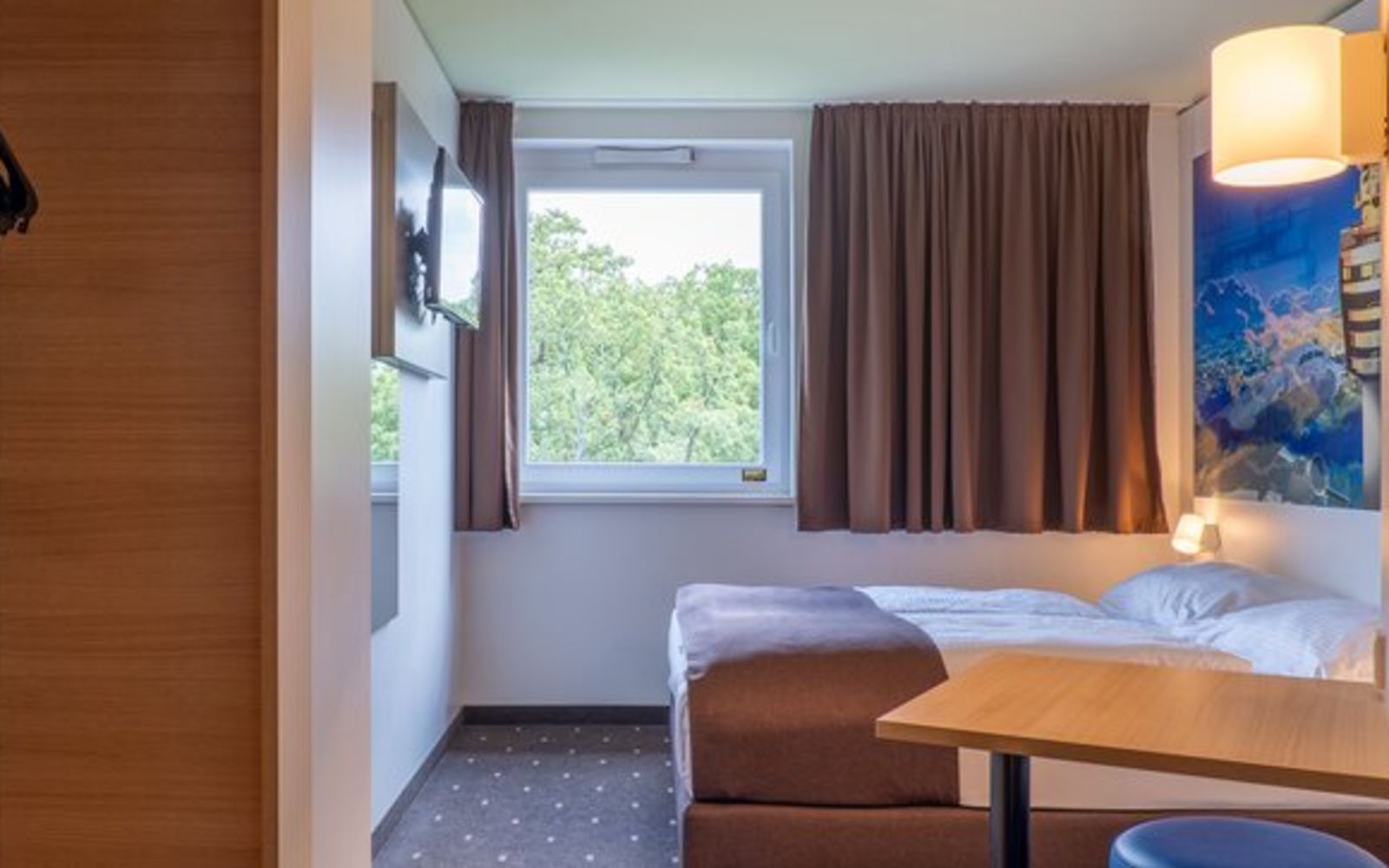 B&b Hotel Stuttgart-airport/messe Parken www.hotel-bb.com