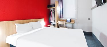 double room hotel in brive-la-gaillarde double room