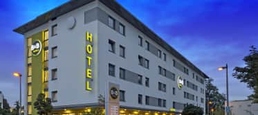 Hotel Stuttgart-Vaihingen Außenansicht bei Nacht Hotel Stuttgart-Vaihingen Außenansicht bei Nacht