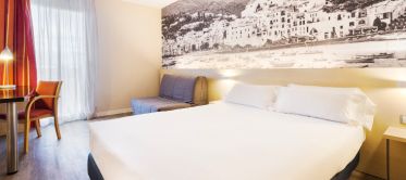 Habitación doble matrimonial Hotel B&B Girona 3