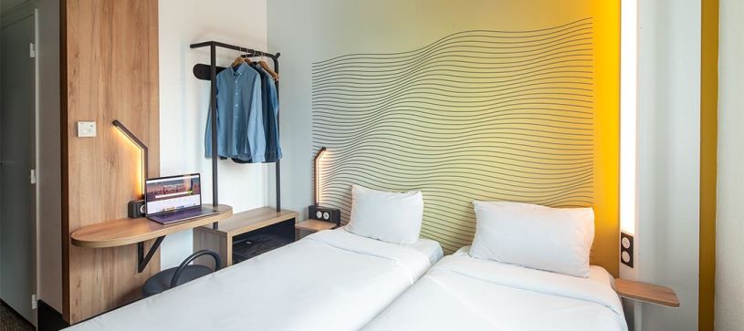 Budget Hotel In Paris Porte Des Lilas B B Hotel Close To Gare Du