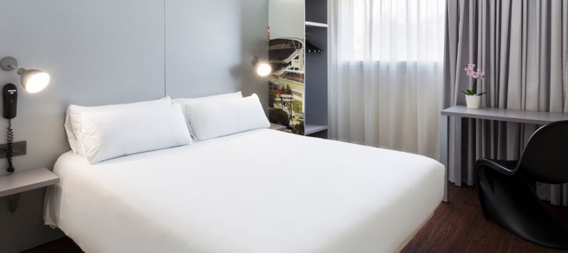 Habitación doble matrimonial Hotel B&B Barcelona Granollers