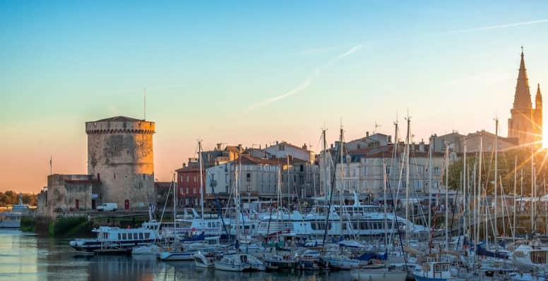 Le Vieux Port de la Rochelle et ses célèbres tours Le Vieux Port de la Rochelle et ses célèbres tours