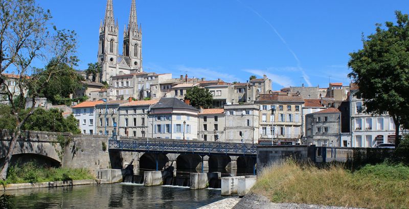 Hôtel pas cher à Niort : réservez en ligne | B&B HOTELS