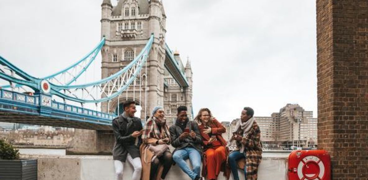 Menschen in London | B&B HOTELS