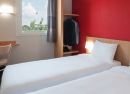hotel in paray le monial double room 2 beds