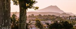 montagne-sainte-victoire-aix-en-provence-city-guide.jpg