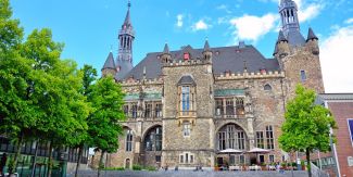 39 Best Pictures Wann Wurde Der Aachener Dom Gebaut : Aachen - Kaiserstadt im Dreiländereck | Ferienhaus Eifel