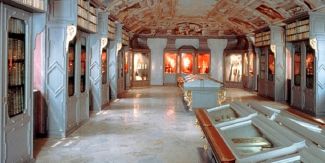 Domschatz- und Diözesanmuseum Domschatz- und Diözesanmuseum