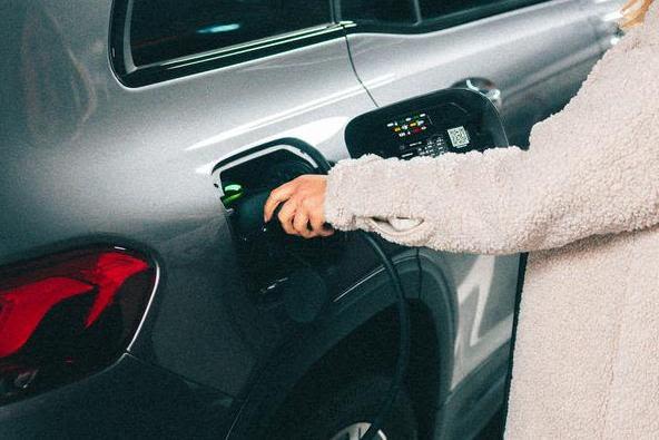 E-Ladestation- Widget Visual-Image Kampagne 2025|B&B HOTELS