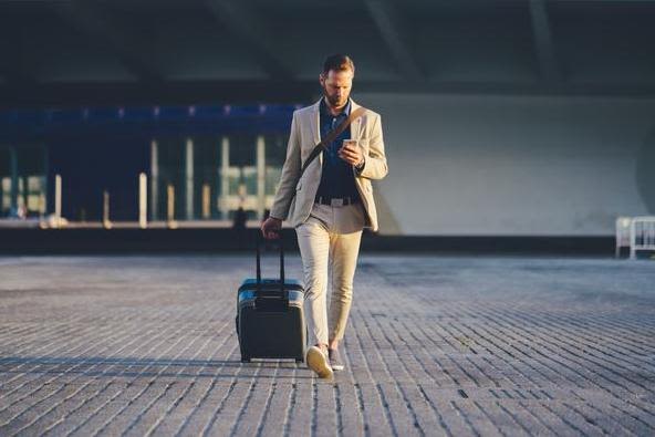 Businessman-Widget Visual|B&B HOTELS