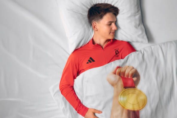 Finn schläft im B&B HOTELS Bett | B&B HOTELS