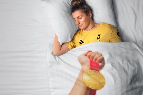 Ramona schläft im B&B HOTELS Bett | B&B HOTELS