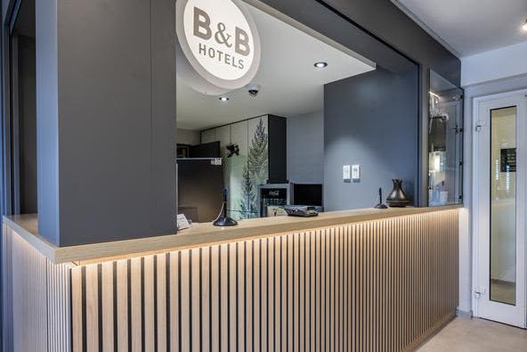 Rezeption | B&B HOTELS