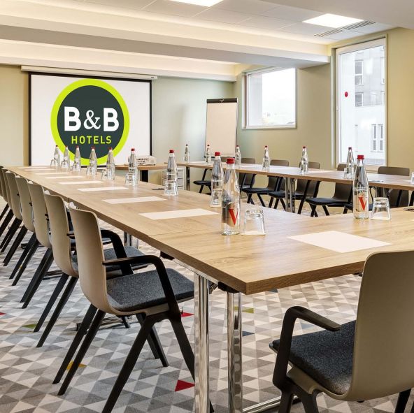 hotel-avec-salle-de-séminaire2.jpg hotel-avec-salle-de-séminaire2.jpg