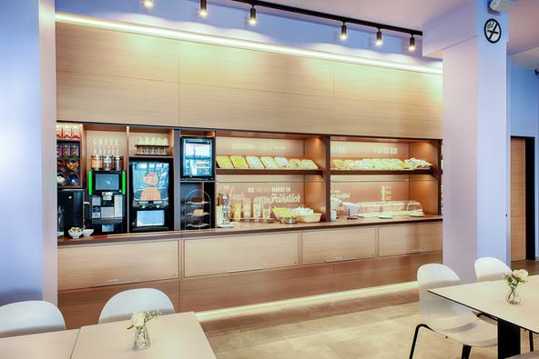 hotel-kiel-holsteinbruecke-fruehstueck-buffet-1.jpg hotel-kiel-holsteinbruecke-fruehstueck-buffet-1.jpg