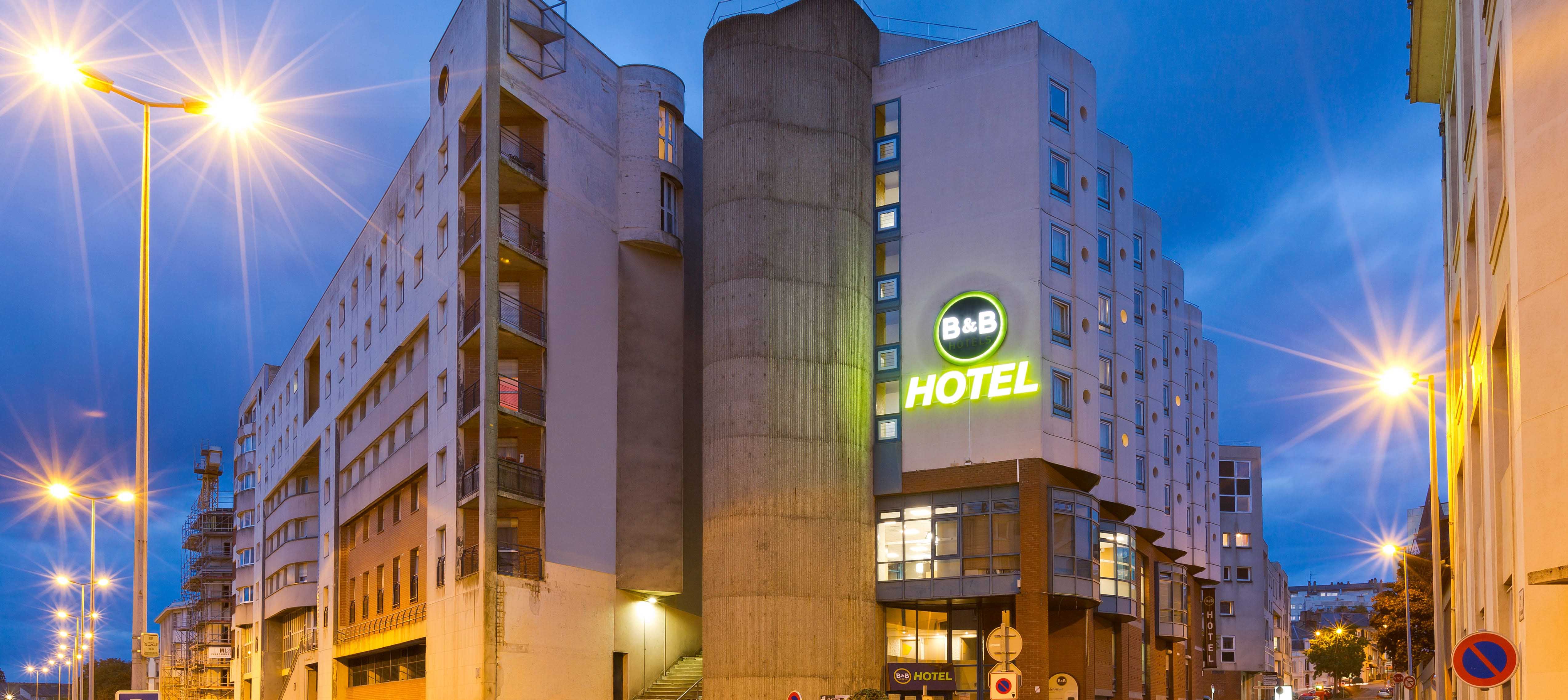 B&B Hotel Le Mans City Centre: open 24/24 with private parking