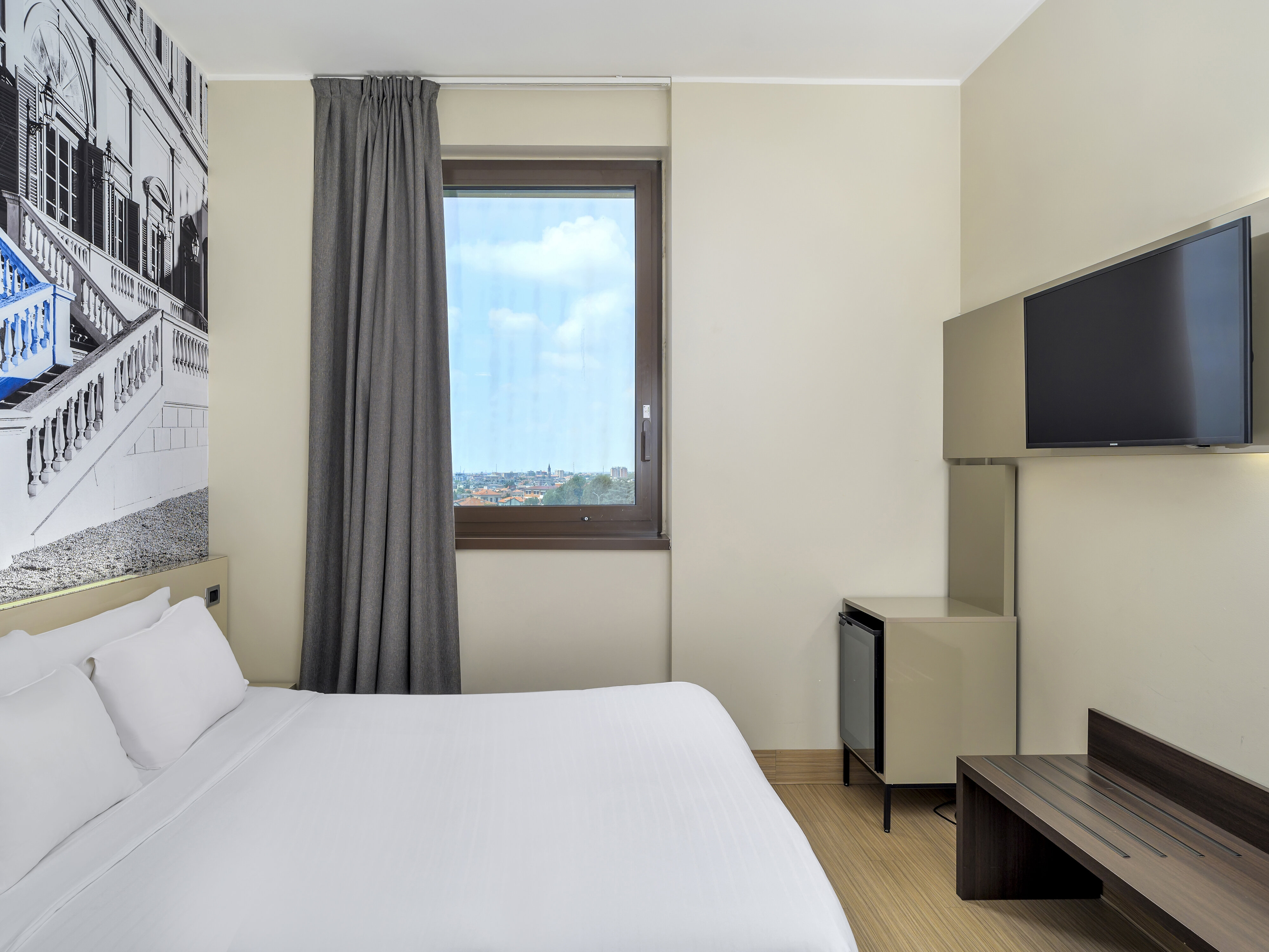 B&B HOTEL Milano Monza | close to highway and shopping mall
