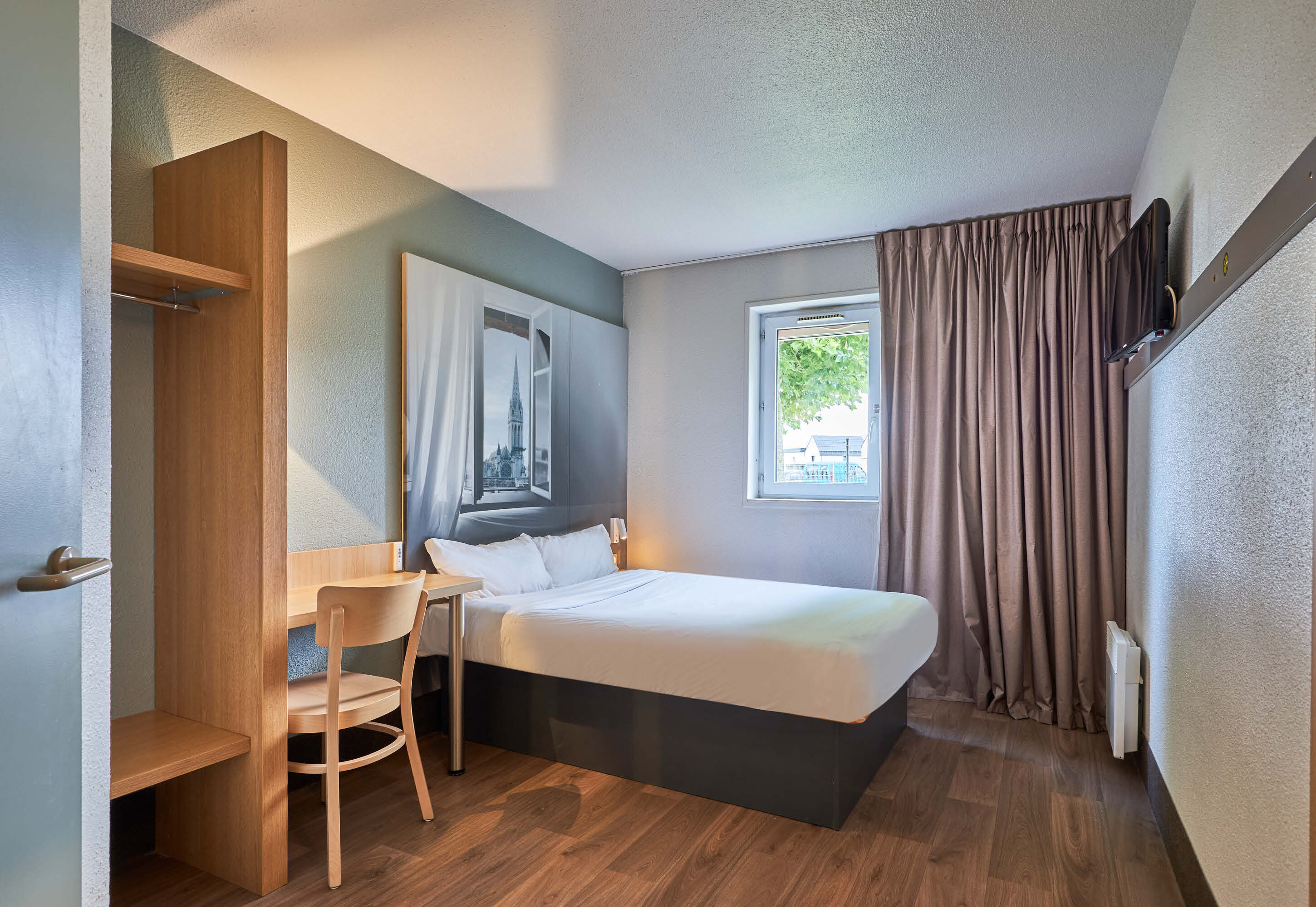 B&B HOTEL Caen Memorial htel 2 toiles proche aroport