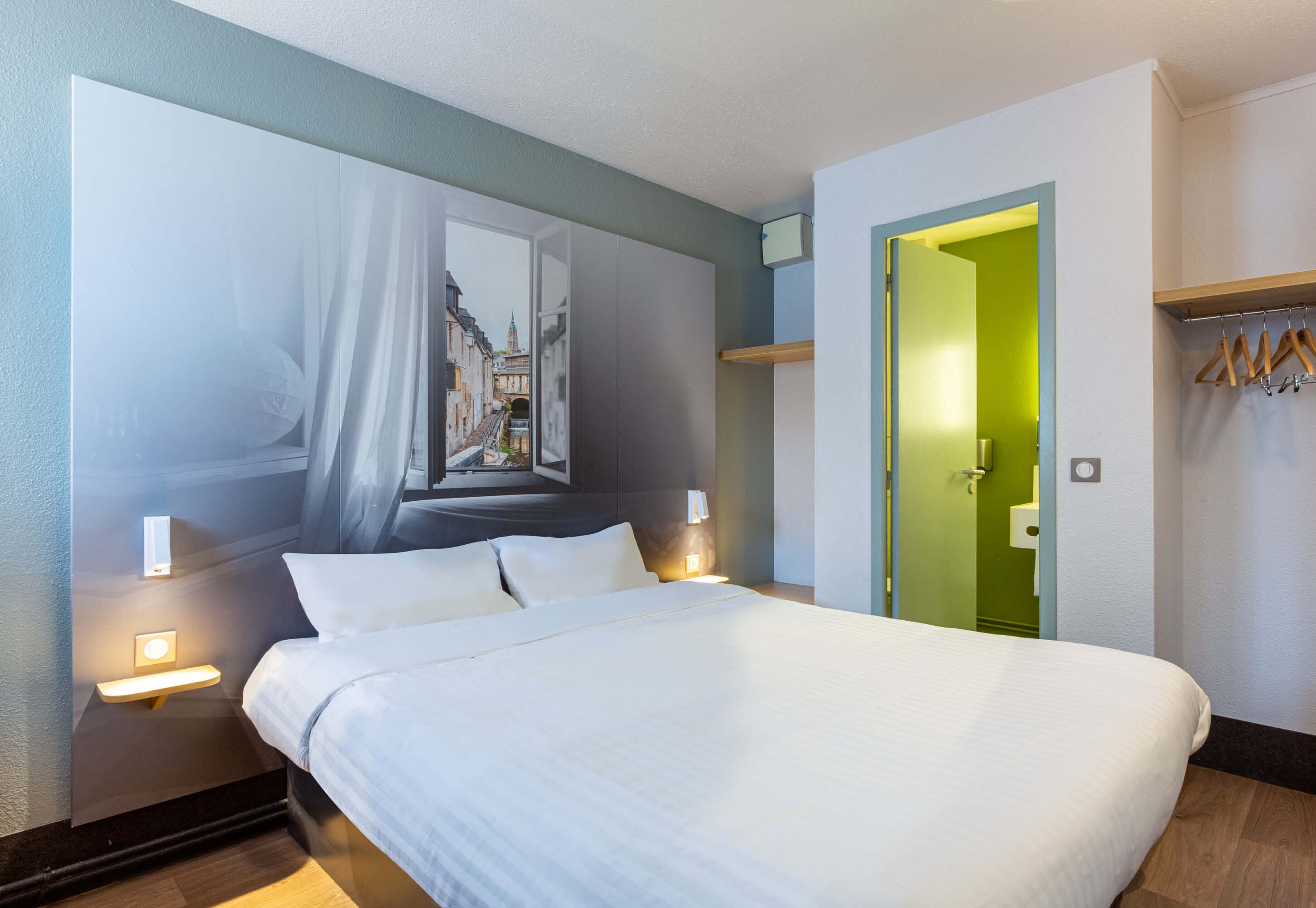 B&B HOTEL Chartres Le Forum