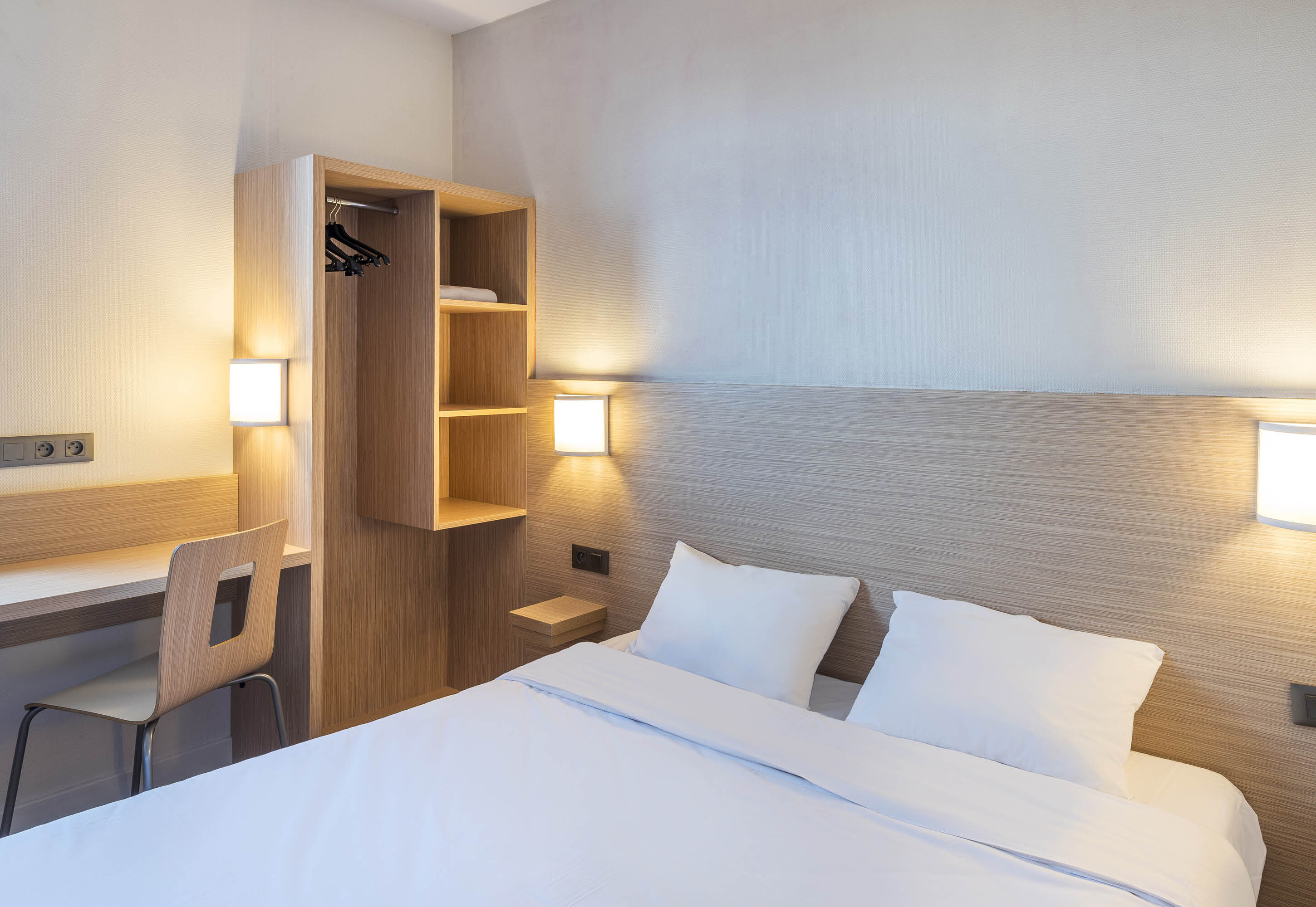 B&B Hôtel Laval Ouest