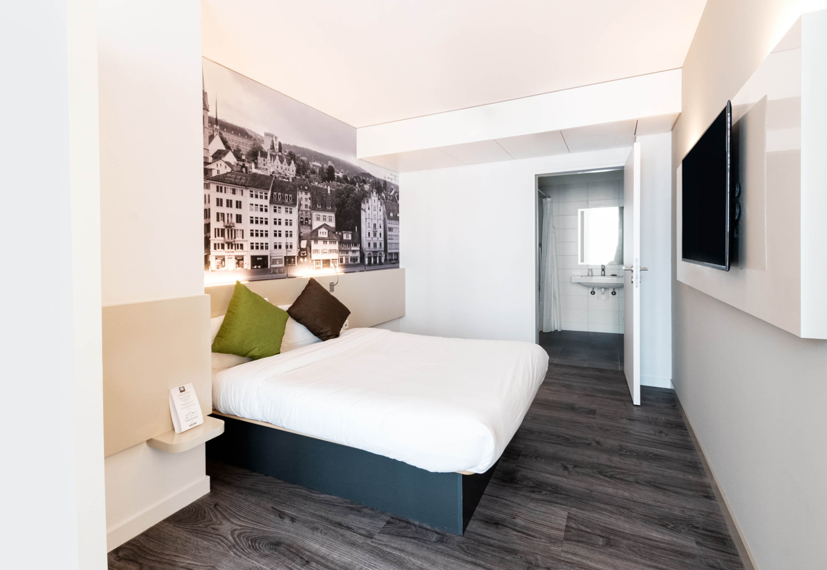 B&b Hotel Zurich East Wallisellen B&B HOTEL Zurich East Wallisellen with bar | B&B HOTELS