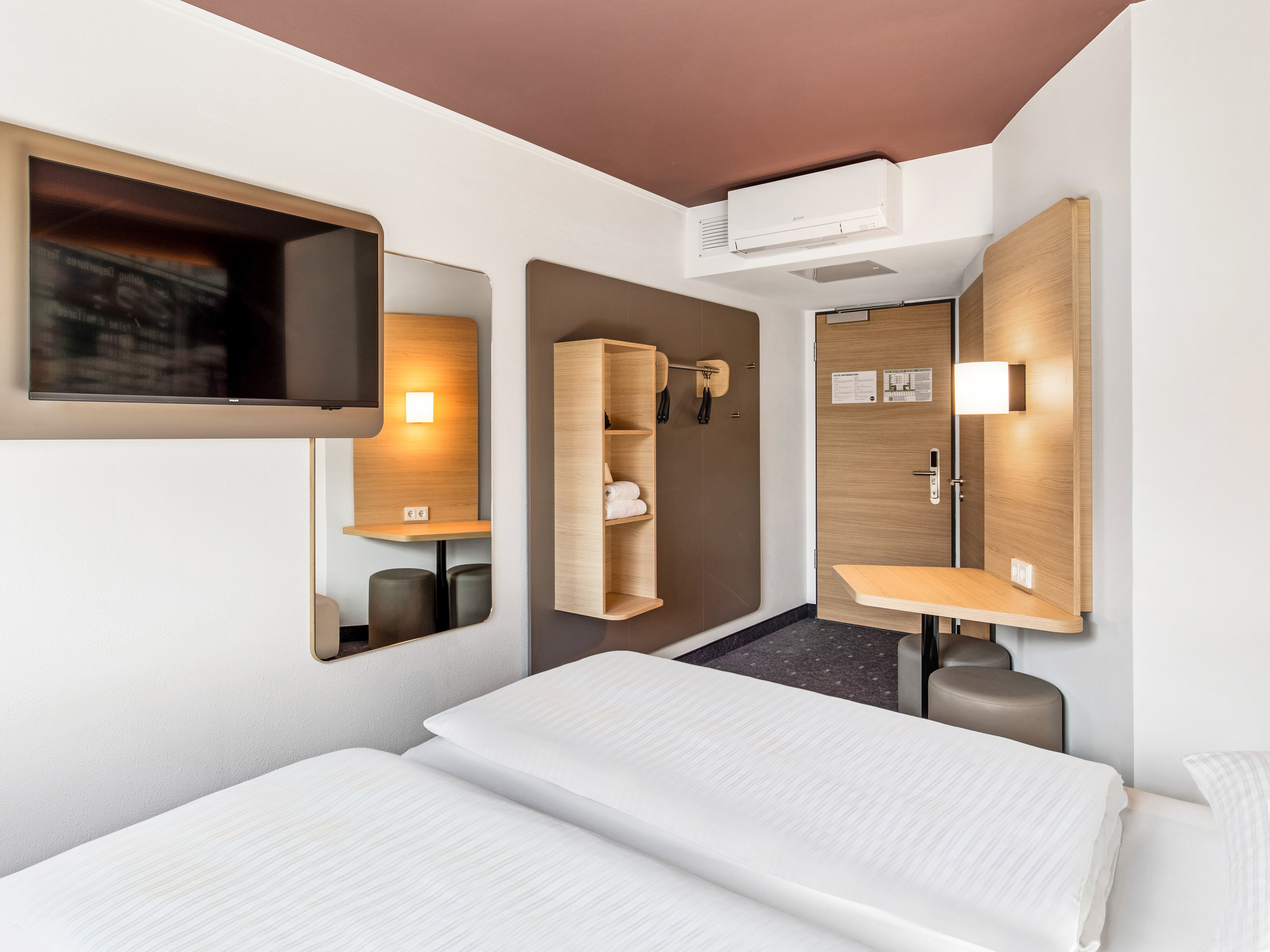 Günstig Parken Und übernachten Flughafen Hamburg www.hotel-bb.com
