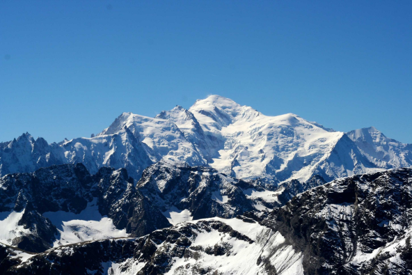 brides-les-bains_snow-mountain.png
