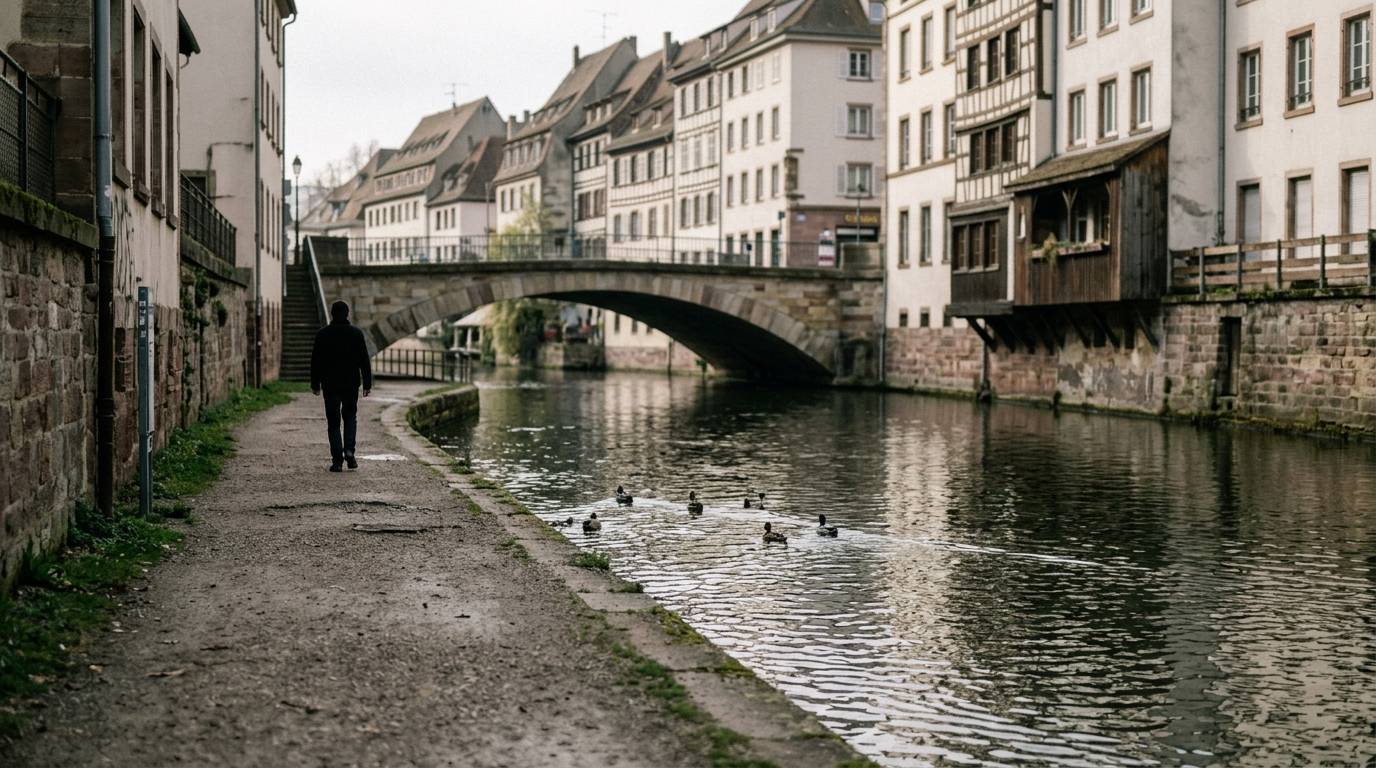 palais-du-rhin-strasbourg_promenade-le-long-des-quais-de-l-ill.jpg