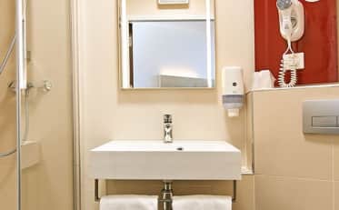 B&B Lublin bathroom 2