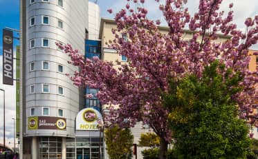 hotel front in paris