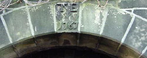 Date stone at Old Hall Farm with the Eastwood family arrow motif