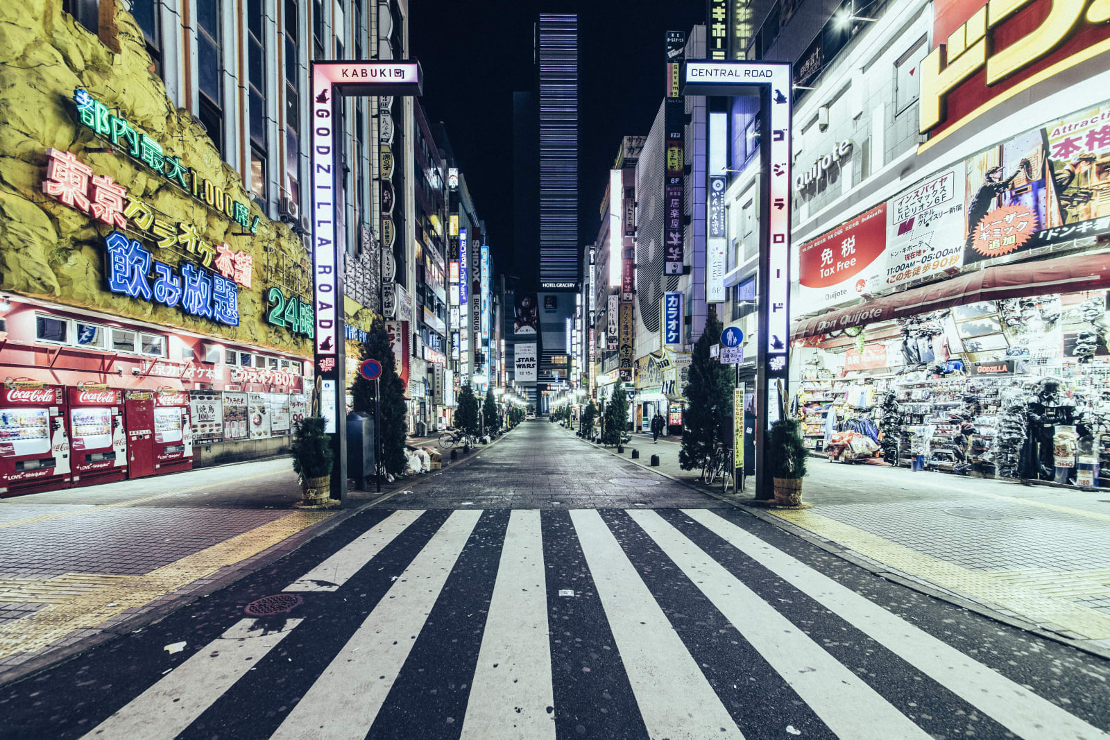 Desert_in_Tokyo_I_Genaro_Bardy_Photography.jpeg