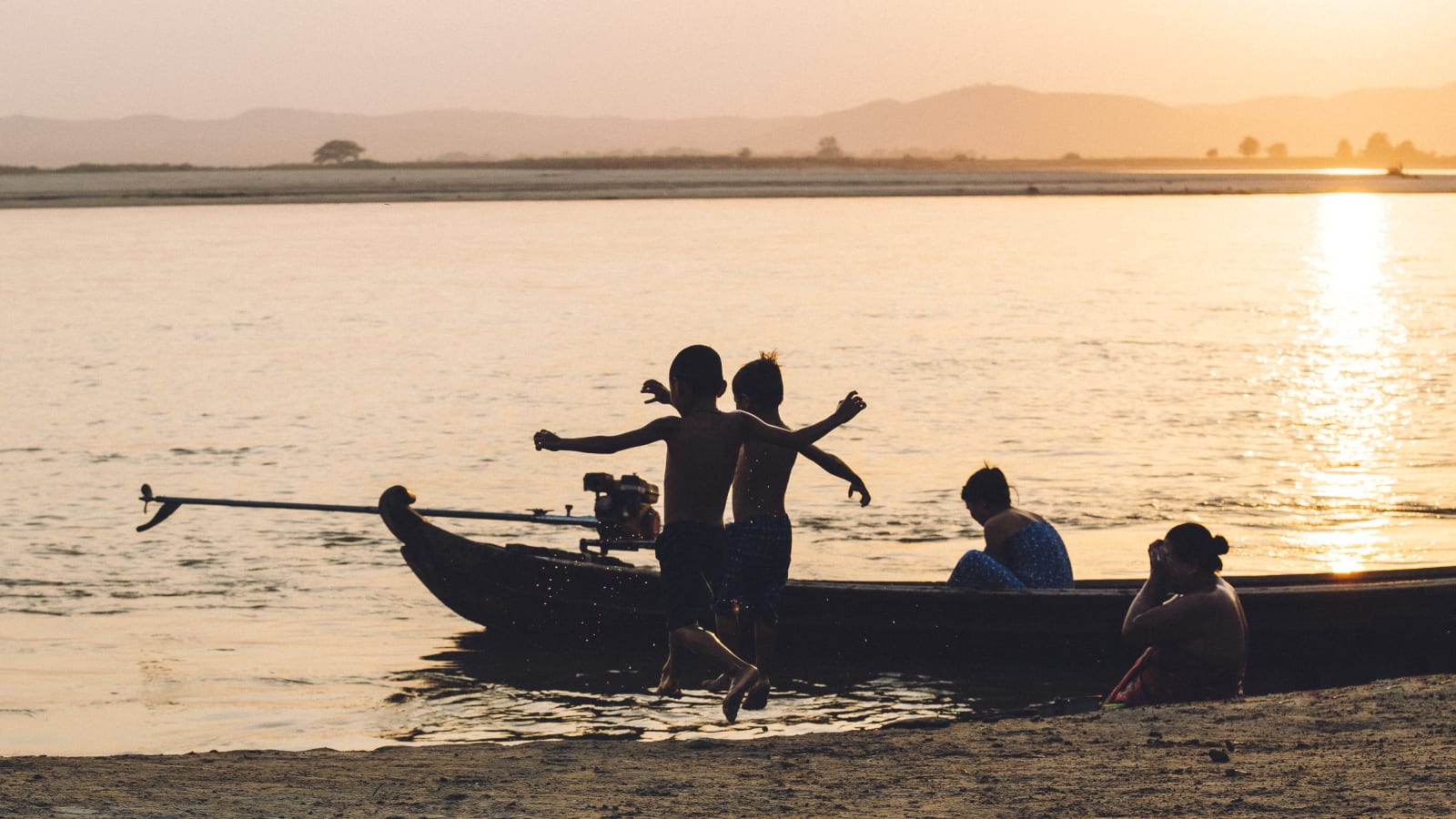 Myanmar_I_Genaro_Bardy_Photography.jpeg