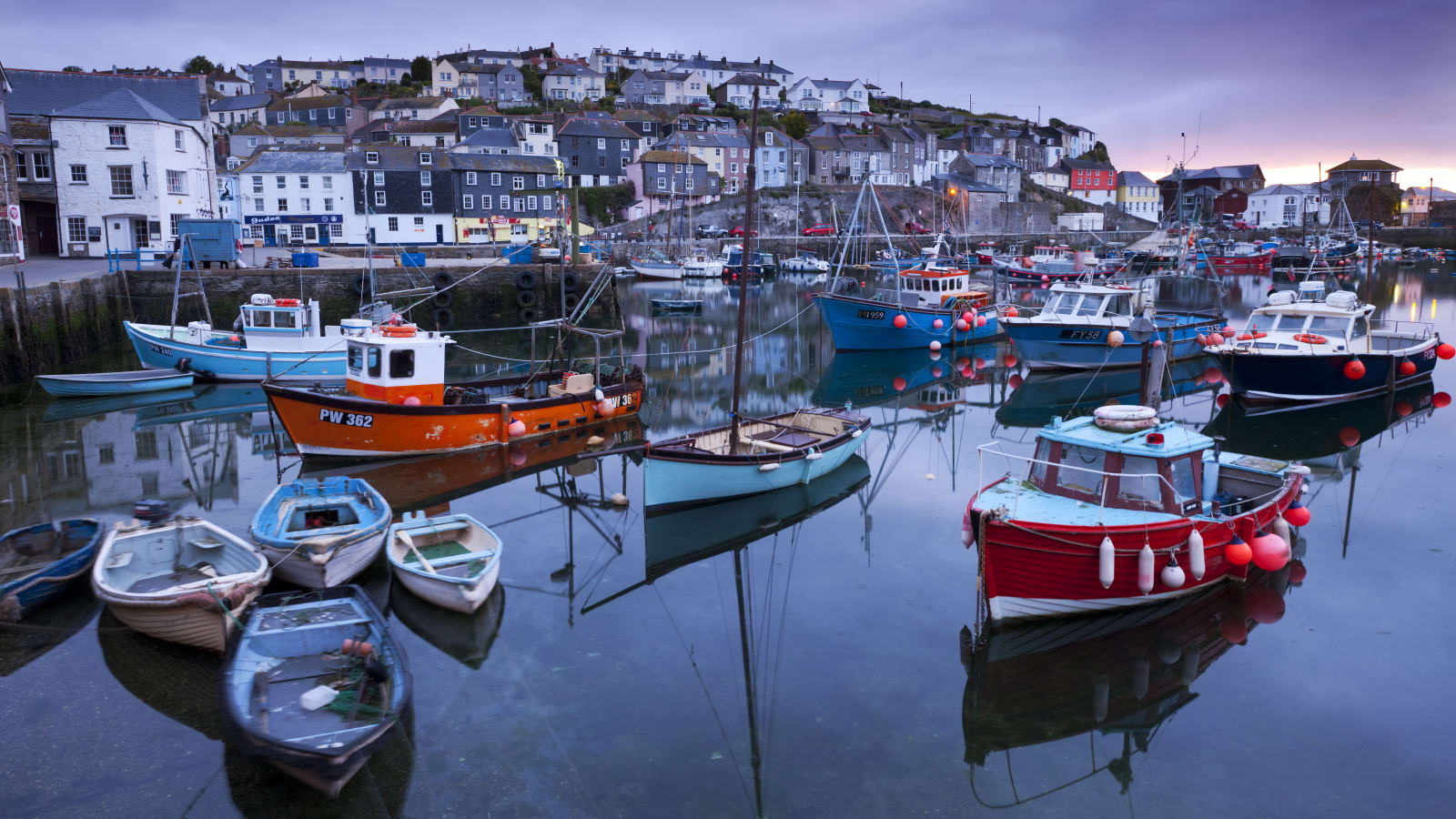 Mevagissey_Harbour__Cornwall_Adam_Burton_Photography.jpeg