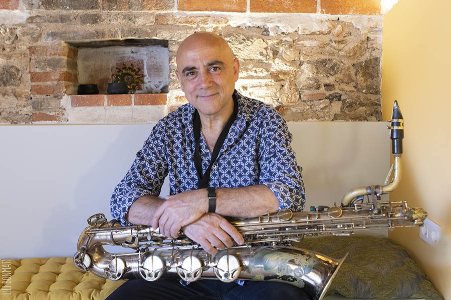 2021 - Joan Chamorro at the Jazz House with the baritone sax