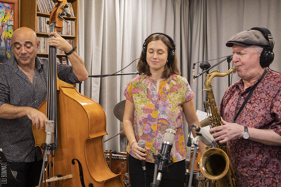 2021 - Chamorro, Bastida and Hamilton, during the recording of the album "Élia Bastida meets Scott Hamilton"