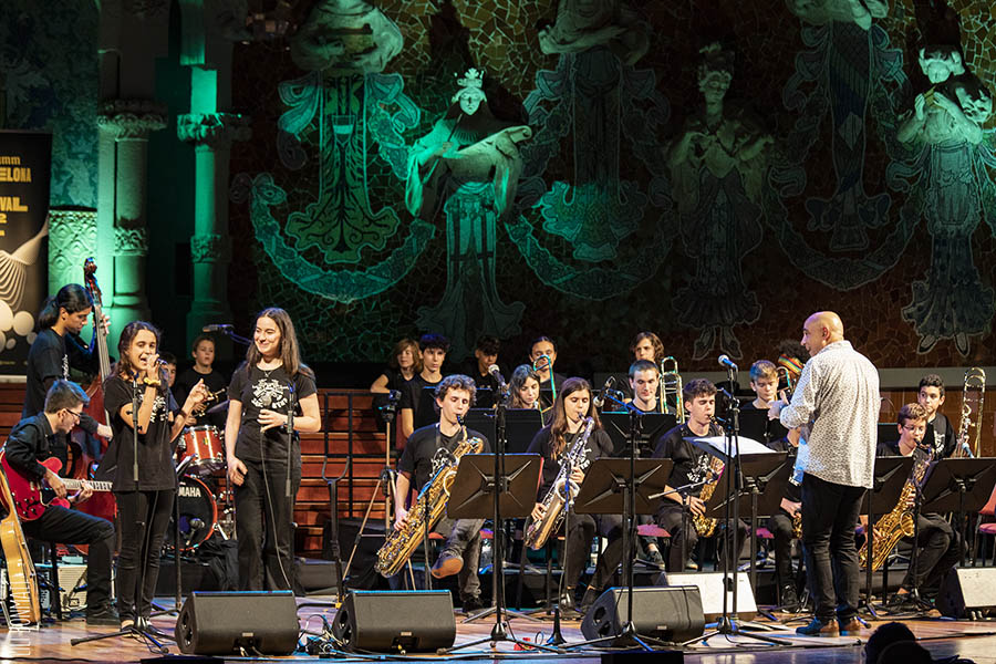 2022 - Concert at the Palau - Sant Andreu Jazz Band Passing the torch! Alba Armengou and Alba Esteban
