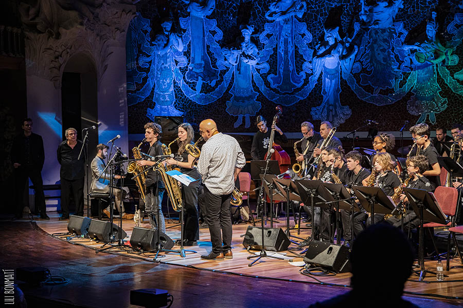 2022 - Concert at the Palau - Sant Andreu Jazz Band Passing the torch! Koldo Munné, Alba Esteban and Joan Chamorro on baritone sax