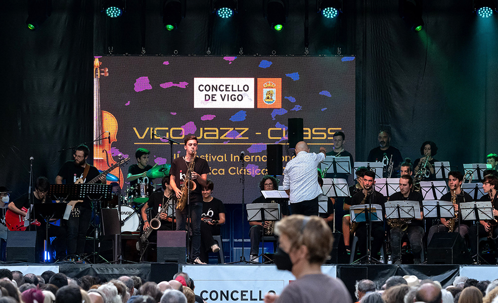 2022, July 6, concert by the Imagine Jazz Orchestra, Joan Chamorro conducting (3)