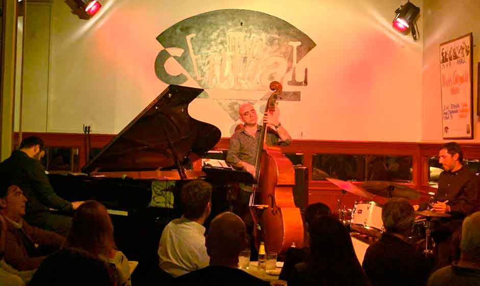 2023 - Lluís Capdevila, Joan Chamorro, Esteve Pi at Café Central, Madrid