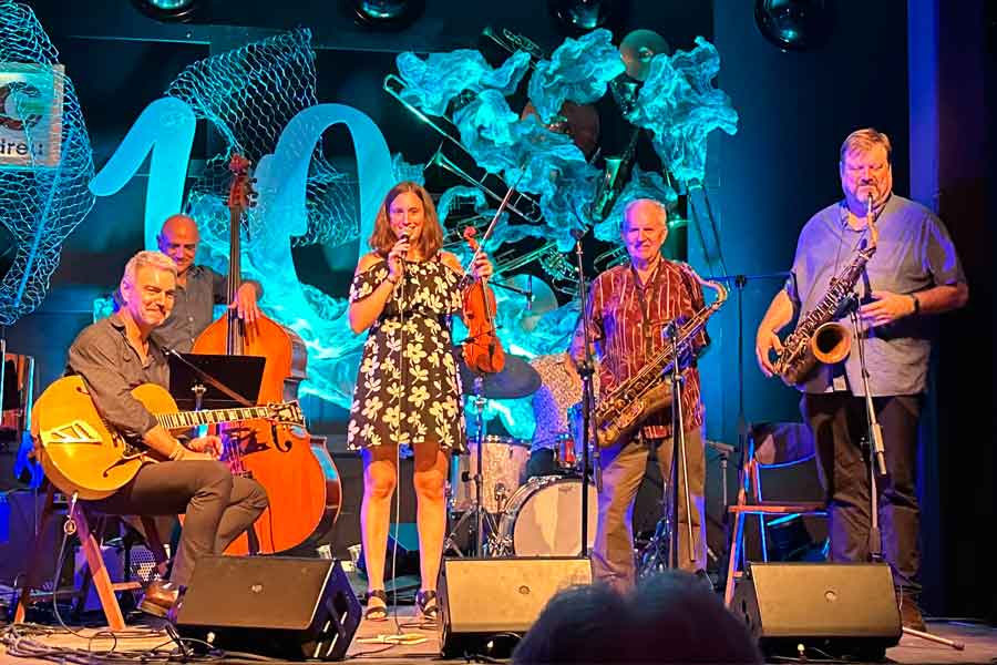 2023 - Èlia Bastida meets Scott Hamilton & Joan Chamorro Trio at Jazzing (1)
