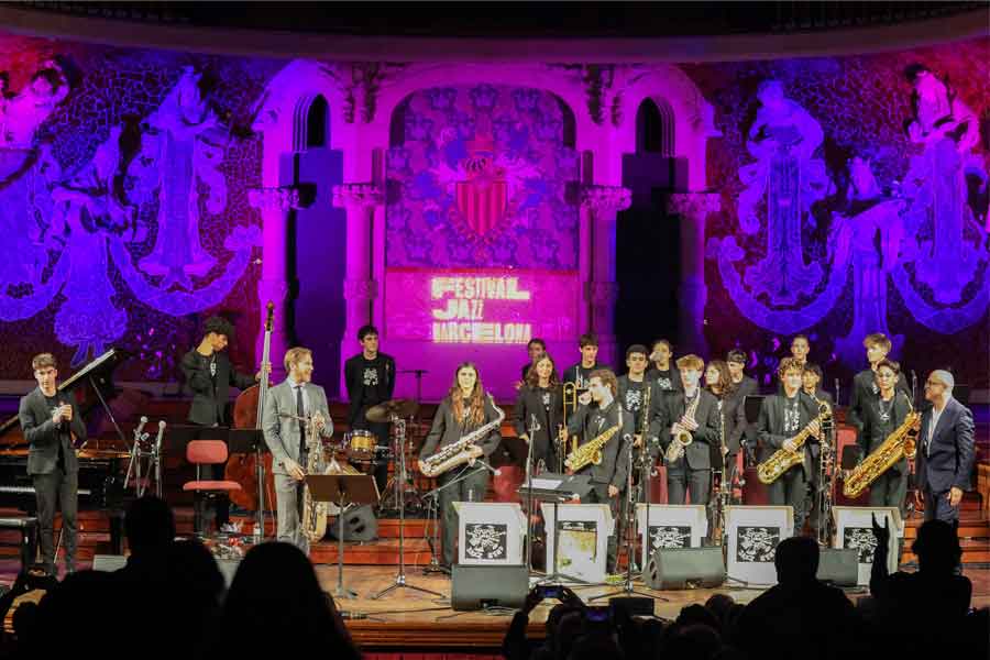 2025 - Performance by the Sant Andreu Jazz Band at the Palau de la Música (6)